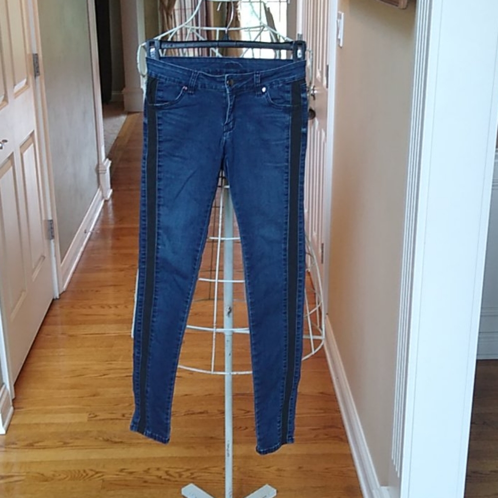 Cache Jeans